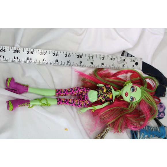 Monster High Venus McFlytrap Doll w/ clothes Missing Arm Jewelry Shoes 89902 - Picture 7 of 8